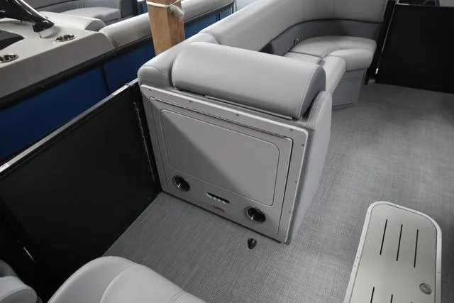 Slide: The Image of Bentley Pontoons Legacy 223 Navigator Triple Tube Pkg 2025 - 16