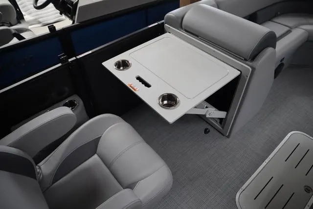 Slide: The Image of Bentley Pontoons Legacy 223 Navigator Triple Tube Pkg 2025 - 18