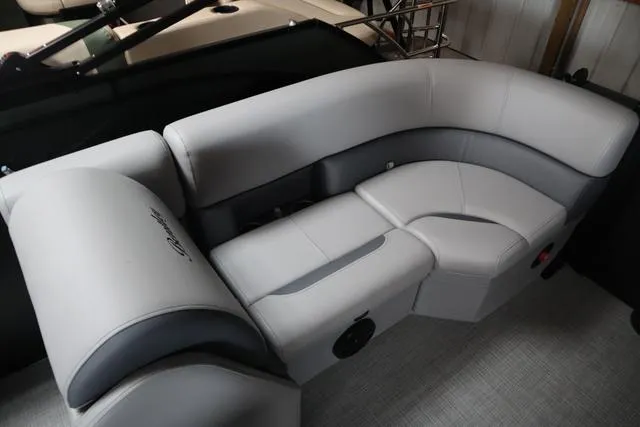 Slide: The Image of Bentley Pontoons Legacy 223 Navigator Triple Tube Pkg 2025 - 8