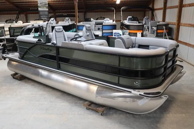 The Image of Bentley Pontoons Legacy 200 Navigator 2025 - 1