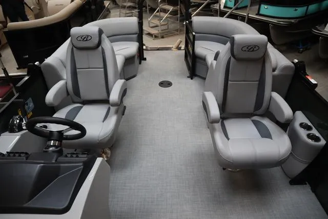 Slide: The Image of Bentley Pontoons Legacy 200 Navigator 2025 - 22