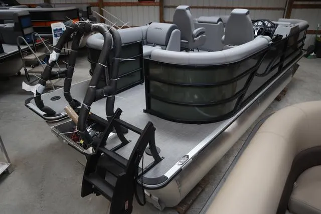 Slide: The Image of Bentley Pontoons Legacy 200 Navigator 2025 - 25