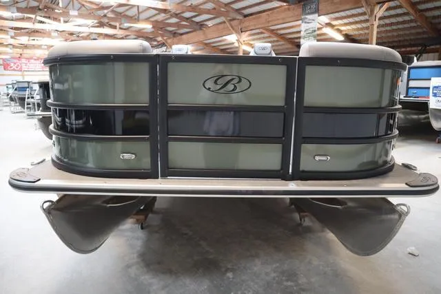 Slide: The Image of Bentley Pontoons Legacy 200 Navigator 2025 - 3