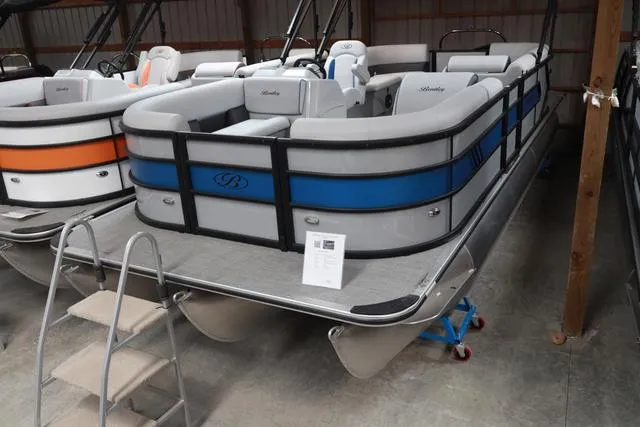 The Image of Bentley Pontoons 223 Bolt Sport Tube Pkg 2025 - 1