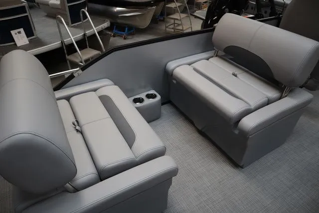 Slide: The Image of Bentley Pontoons Legacy 223 QSB Triple Tube Pkg 2025 - 18