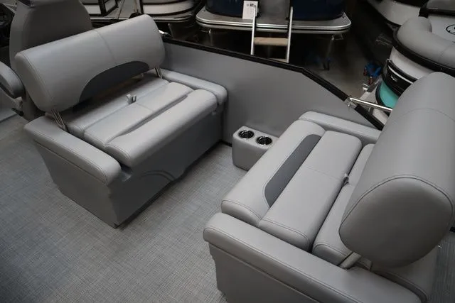 Slide: The Image of Bentley Pontoons Legacy 223 QSB Triple Tube Pkg 2025 - 19