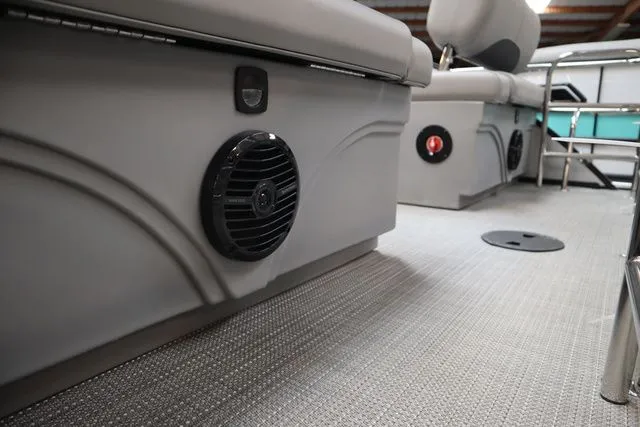 Slide: The Image of Bentley Pontoons Legacy 223 QSB Triple Tube Pkg 2025 - 28