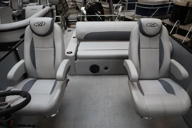 Slide: The Image of Bentley Pontoons Legacy 223 Swingback Triple Tube Pkg 2025 - 10