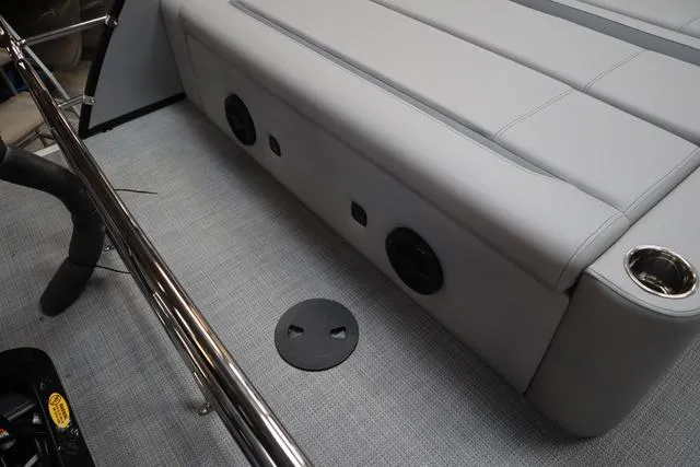 Slide: The Image of Bentley Pontoons Legacy 223 Swingback Triple Tube Pkg 2025 - 18