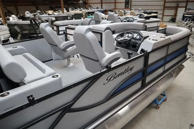 Slide: The Image of Bentley Pontoons Legacy 223 Swingback Triple Tube Pkg 2025 - 3