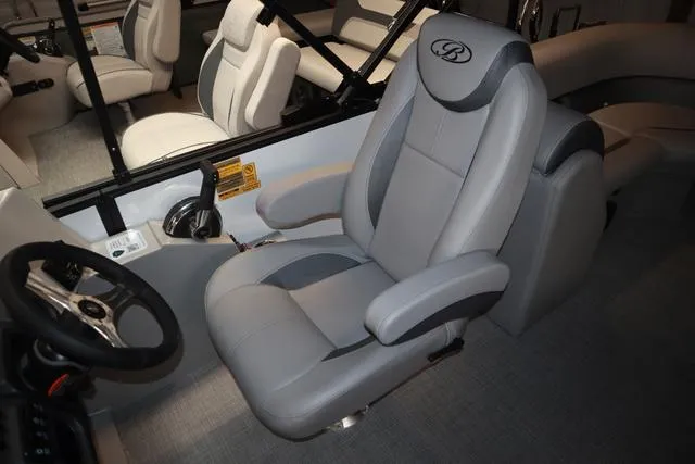 Slide: The Image of Bentley Pontoons Legacy 223 Navigator Triple Tube Pkg 2025 - 5