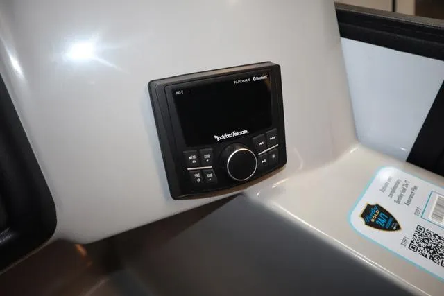 Slide: The Image of Bentley Pontoons Legacy 223 Navigator Triple Tube Pkg 2025 - 8