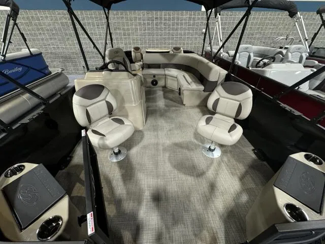 Slide: The Image of Bentley Pontoons Fish 200 4-Point 2025 - 4