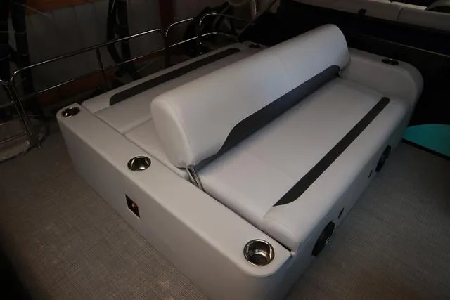 Slide: The Image of Bentley Pontoons Legacy 223 Swingback Triple Tube Pkg 2024 - 11