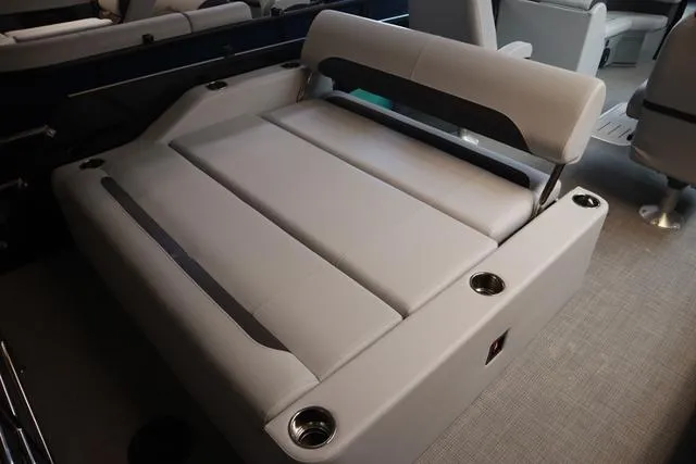 Slide: The Image of Bentley Pontoons Legacy 223 Swingback Triple Tube Pkg 2024 - 12