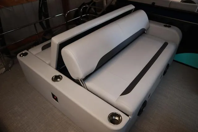 Slide: The Image of Bentley Pontoons Legacy 223 Swingback Triple Tube Pkg 2024 - 14