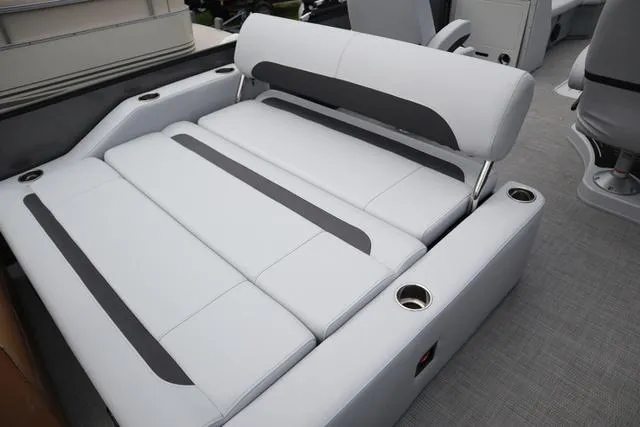 Slide: The Image of Bentley Pontoons Legacy 243 Swingback Triple Tube Pkg 2025 - 6