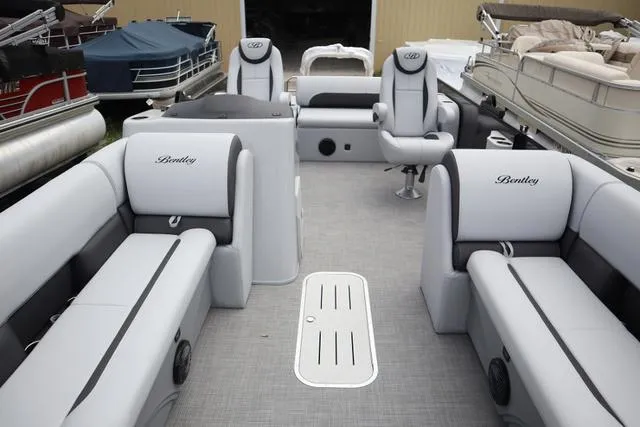 Slide: The Image of Bentley Pontoons Legacy 243 Swingback Triple Tube Pkg 2025 - 7