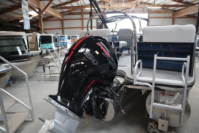 Slide: The Image of Lowe SS 230 WV Special Triple Tube Package 2025 - 13