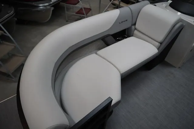 Slide: The Image of Lowe SS 230 WV Special Triple Tube Package 2025 - 5