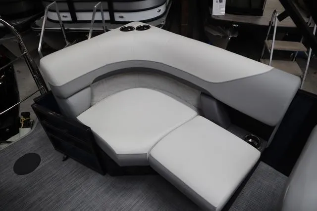 Slide: The Image of Lowe SS 230 WV Special Triple Tube Package 2025 - 7