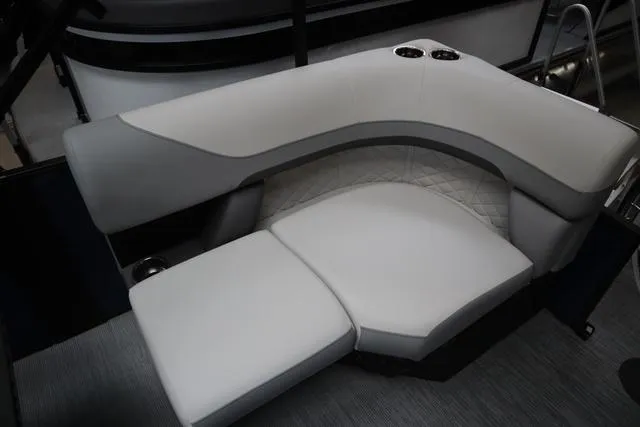 Slide: The Image of Lowe SS 230 WV Special Triple Tube Package 2025 - 8