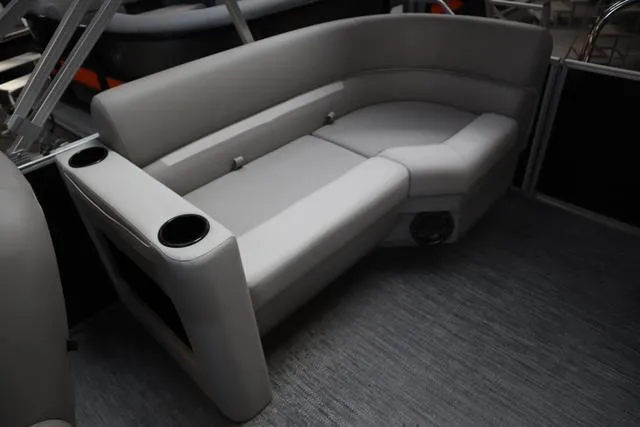 Slide: The Image of Godfrey Experience 2286 SBX Sport Tube Pkg 2025 - 14