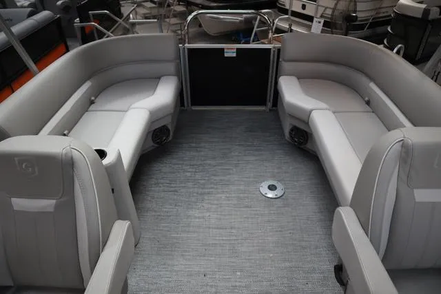 Slide: The Image of Godfrey Experience 2286 SBX Sport Tube Pkg 2025 - 16