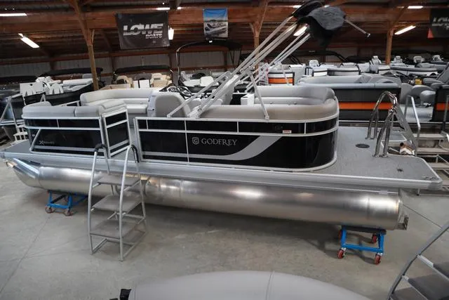 Slide: The Image of Godfrey Experience 2286 SBX Sport Tube Pkg 2025 - 4