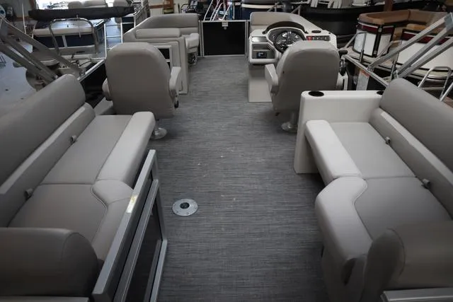 Slide: The Image of Godfrey Experience 2286 SBX Sport Tube Pkg 2025 - 9