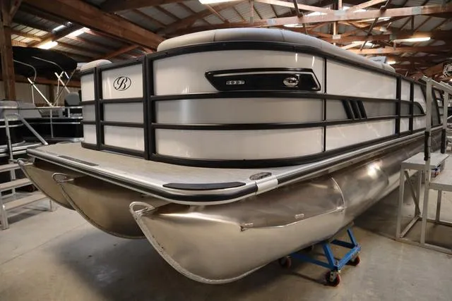Slide: The Image of Bentley Pontoons Elite 253 Swingback Triple Tube Pkg 2025 - 54