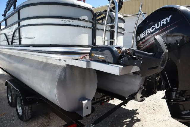 Slide: The Image of Lowe SF 232 WT Triple Tube Package 2019 - 4