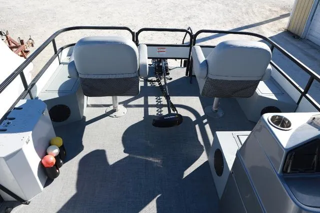 Slide: The Image of Lowe SF 232 WT Triple Tube Package 2019 - 8