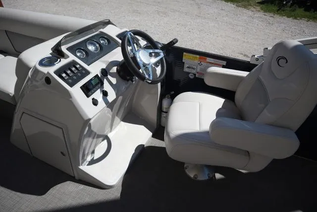 Slide: The Image of Crest Classic 200 LX 2022 - 6