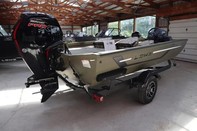 The Image of Lowe 20 Outlet 2025 - 1