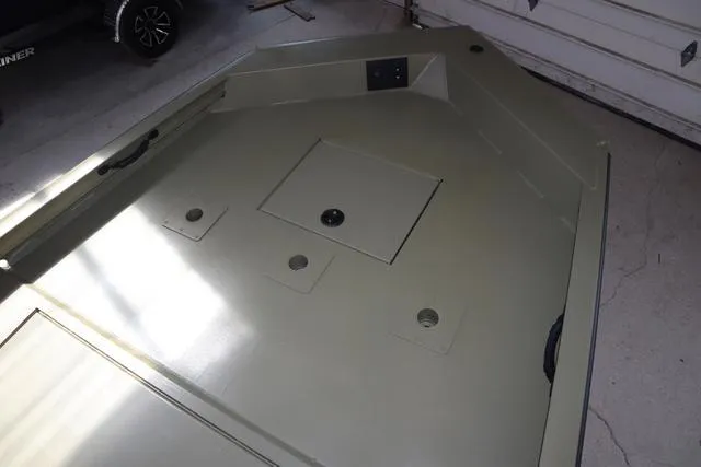 Slide: The Image of Lowe 20 Outlet 2025 - 9