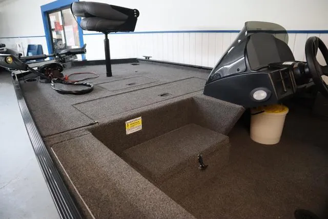 Slide: The Image of Lowe Skorpion 16 2025 - 8