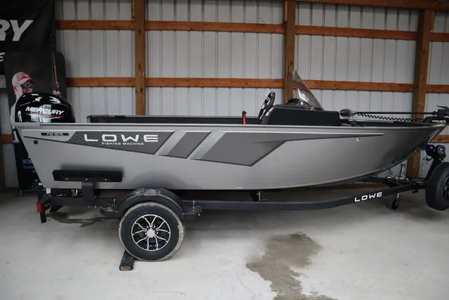 Slide: The Image of Lowe Fishing Machine 1675SC 2025 - 3