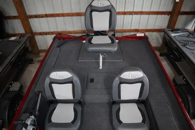 Slide: The Image of Lowe Skorpion 17 2025 - 5