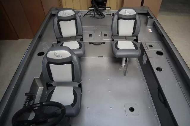 Slide: The Image of Lowe 20 Outlet 2025 - 5