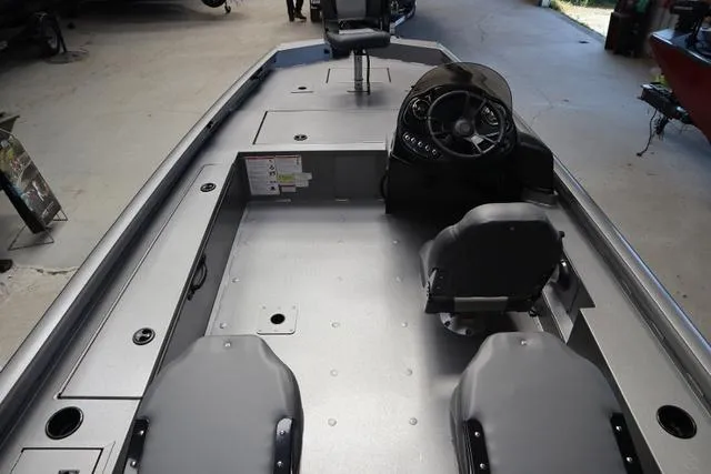 Slide: The Image of Lowe 20 Outlet 2025 - 9