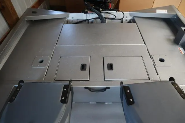 Slide: The Image of Lowe 20 Outlet 2025 - 5