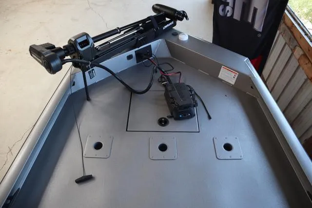 Slide: The Image of Lowe 20 Outlet 2025 - 6