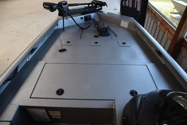 Slide: The Image of Lowe 20 Outlet 2025 - 9