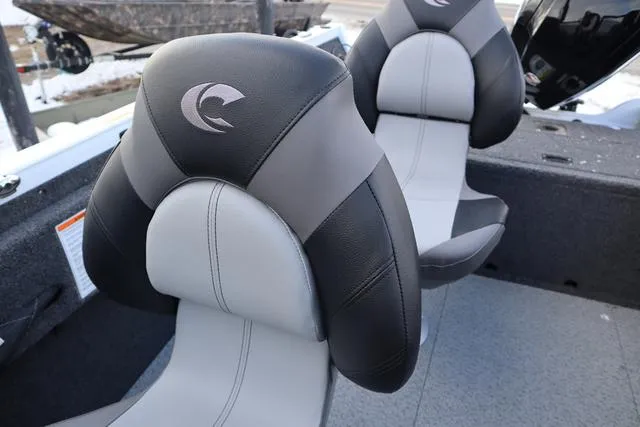 Slide: The Image of Crestliner 1750 Hawk 2025 - 17