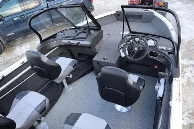 Slide: The Image of Crestliner 1750 Hawk 2025 - 18