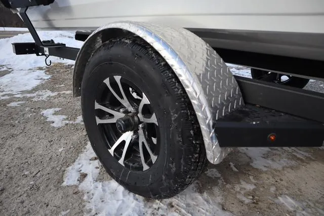 Slide: The Image of Crestliner 1750 Hawk 2025 - 24