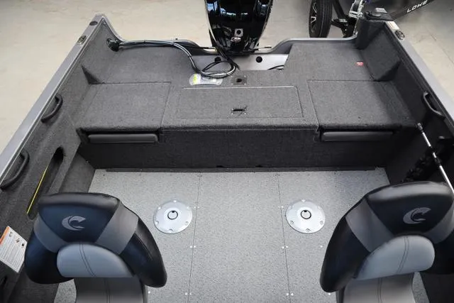 Slide: The Image of Crestliner 1750 HAWK WT JS 2025 - 5