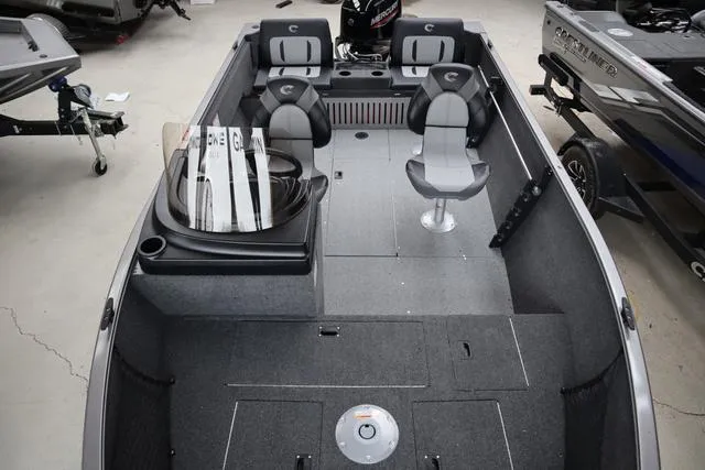 Slide: The Image of Crestliner 1650 Kodiak 2025 - 11