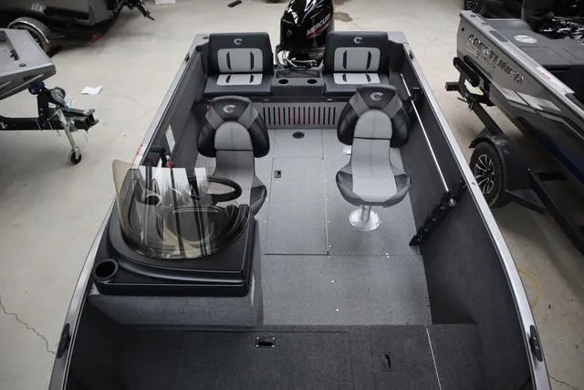 Slide: The Image of Crestliner 1650 Kodiak 2025 - 13